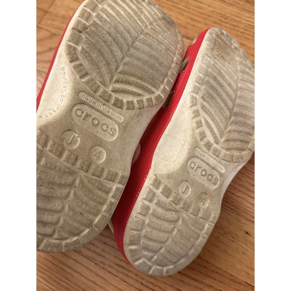 Crocs Sonic Hedgehog Clogs Big Kids J4 Red Fit Women 6 SEGA Gamer Jibbitz Charms